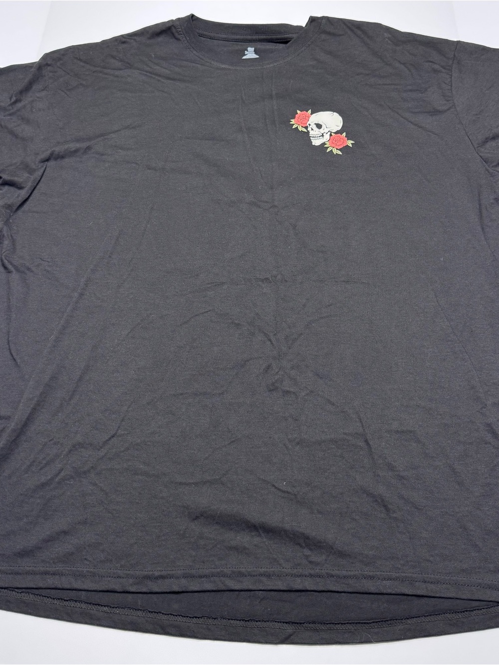 Black Short-Sleeve Crewneck Tee with Skull & Rose Chest Graphic